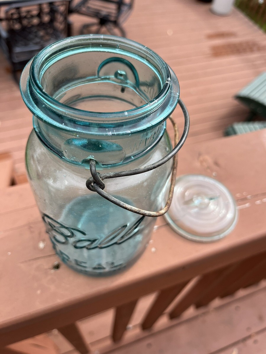 Ball Ideal mason jar blue with lid, Pat De July 14 1908, Error Jar