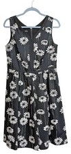 Talbots Petites Black White Daisy Floral V-Neck Fit Flare Dress 2P Cotton Blend