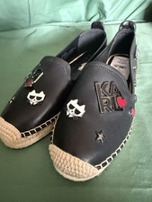 NWOB KARL LAGERFELD Women's Black Espadrilles Michaela Cate Enamel Pins Size 8.5