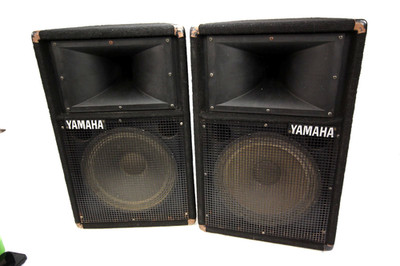 Yamaha S112111 Club Series III 400 Watt max powerful PA or Monitor