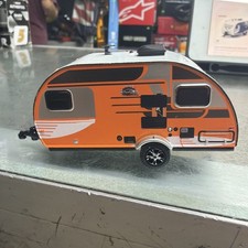 2017 Greenlight 2016 Winnebago Diecast Camper 1:64 Orange