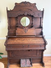 Antique Windsor pump organ