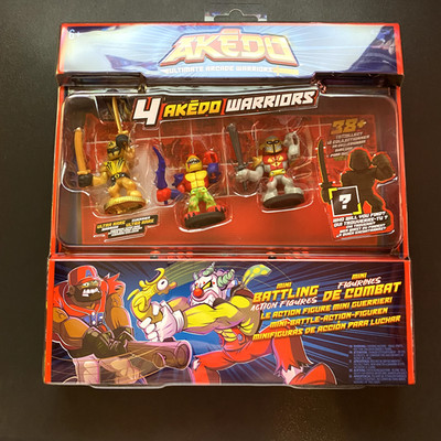 Akedo Ultimate Arcade Warriors - Warrior Collector 4 Pack - 3 Mini MYSTERY *Selten