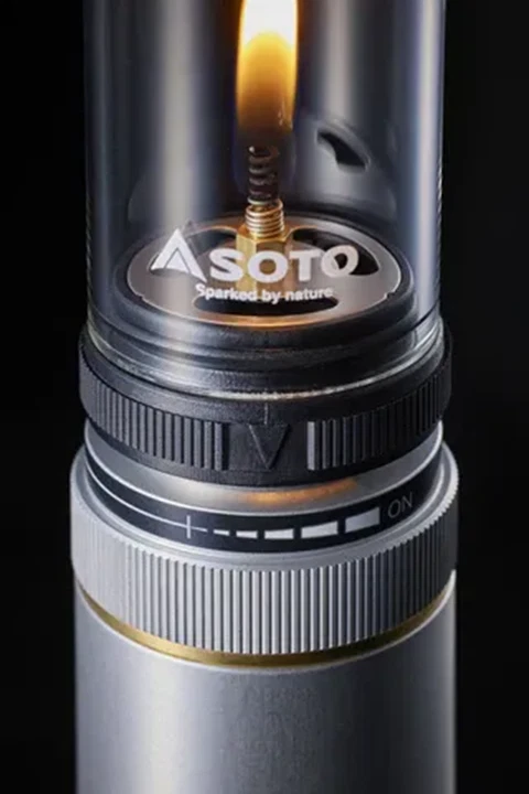 SOTO Hinoto SOD-260 Mini Lanterna a Gas Argento con Custodia Leggera Giappone - Immagine 4 di 4