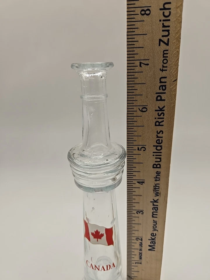 Canada Maple Syrup Bottle With Canadian Flag  - Image 4 of 4