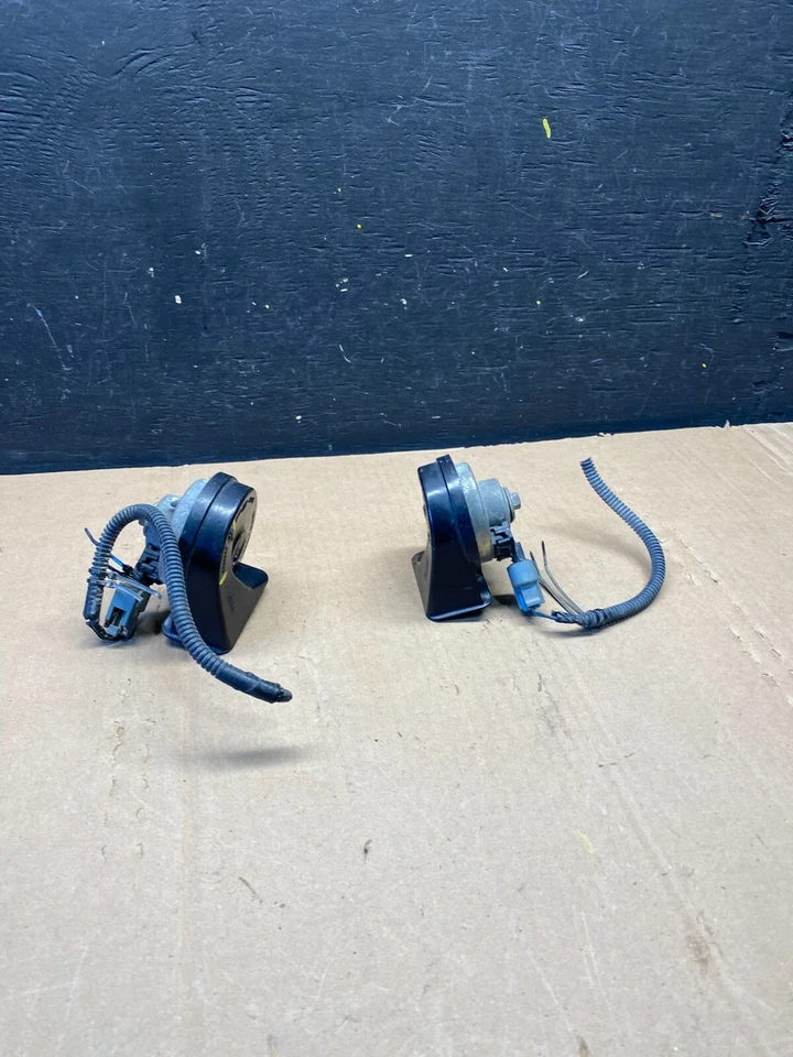 Fiamm E30055306 Señal de bocina de nota de tono bajo y alto OEM para muchos modelos M1458 Foto 4 de 4