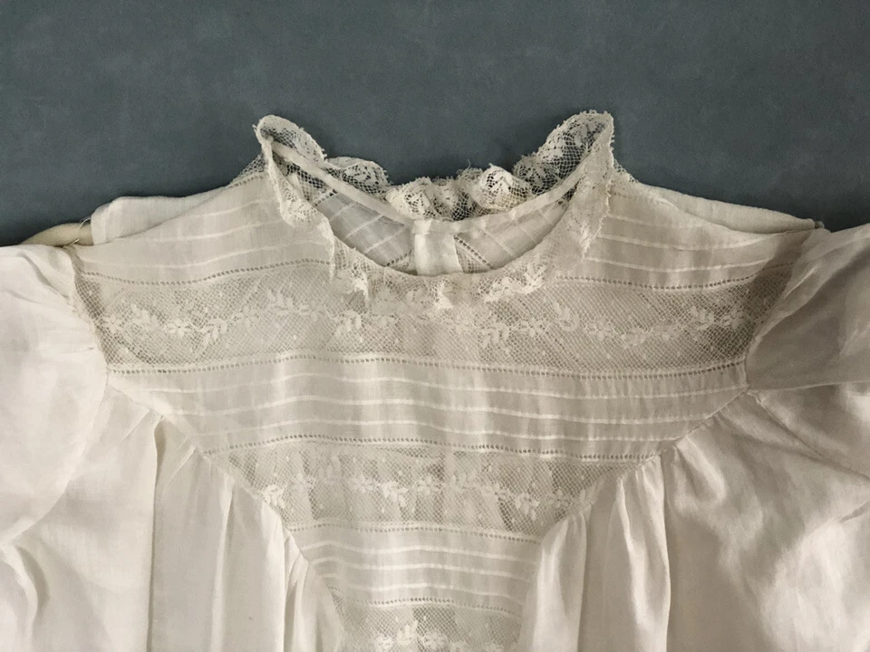 Antique Christening Dress 3 pieces handmade orig gold plated closure 100 yrs - Image 3 of 4