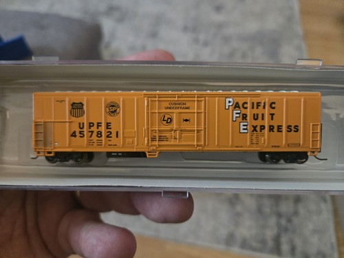 Athearn N Scale 57' Mechanical Reefer UPFE