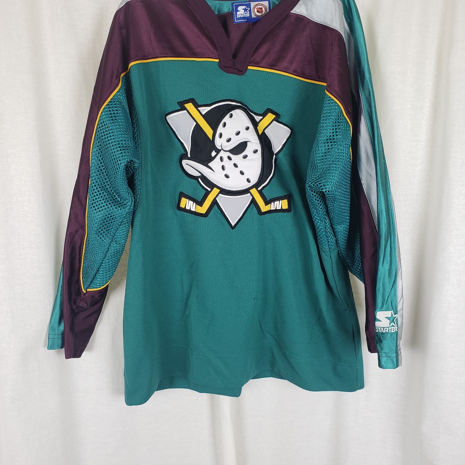 Kids Anaheim Ducks NHL Hockey Gear, Youth Anaheim Ducks NHL Hockey Apparel,  Merchandise