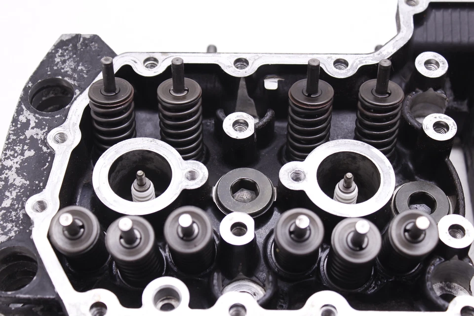 86-87 YAMAHA FAZER 700 FZX700 OEM ENGINE TOP END CYLINDER HEAD EB4 - Image 2 of 4