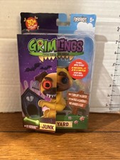 Fingerlings Grimlings Junkyard Dog From Grin to Grim Transforming by WowWee