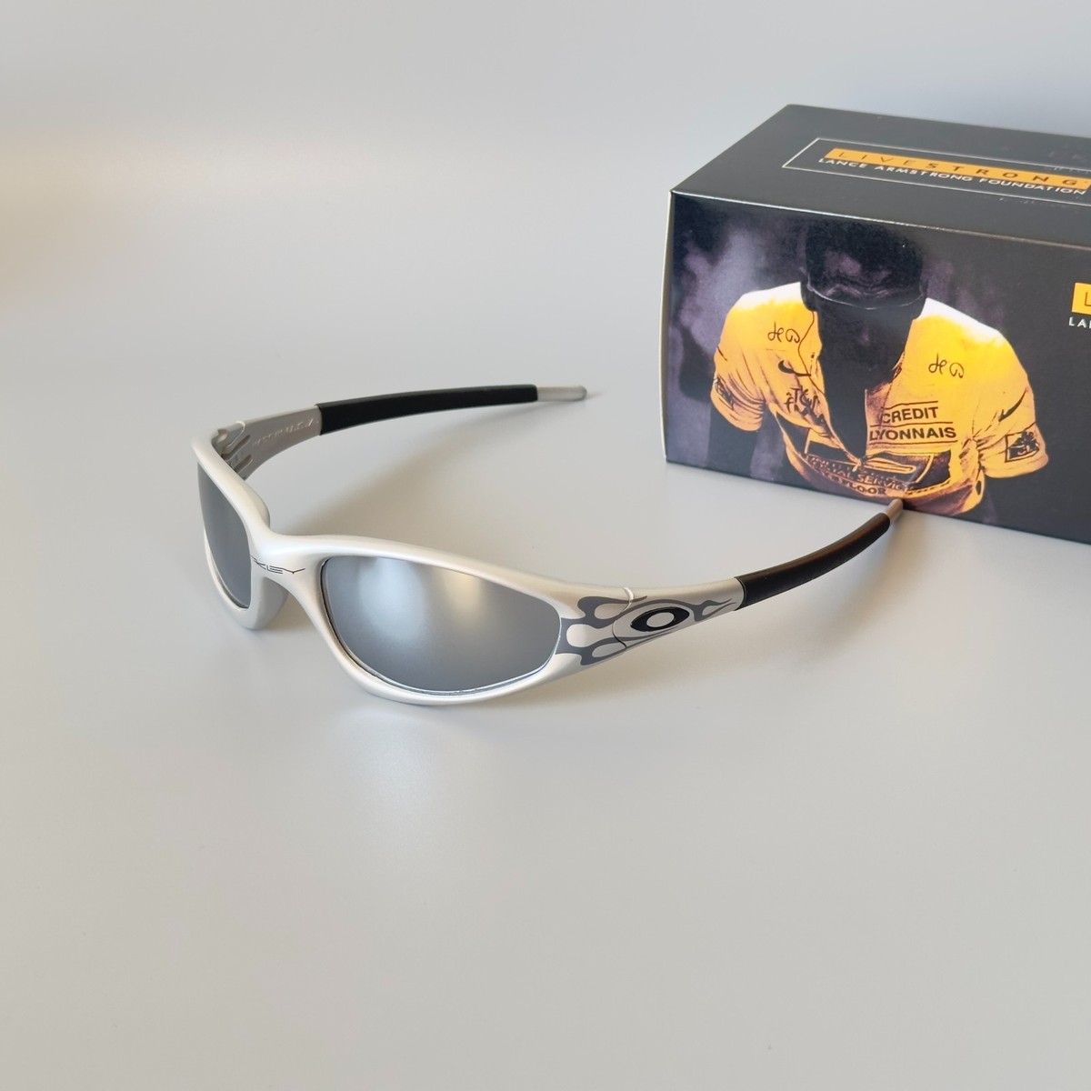 Oakley Straight Jacket 99 Muzm OO9505 Silver Frames/Silver Lenses