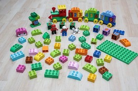 Lego Duplo Number Train with lots of accessories, building blocks, spares (#10558) Train