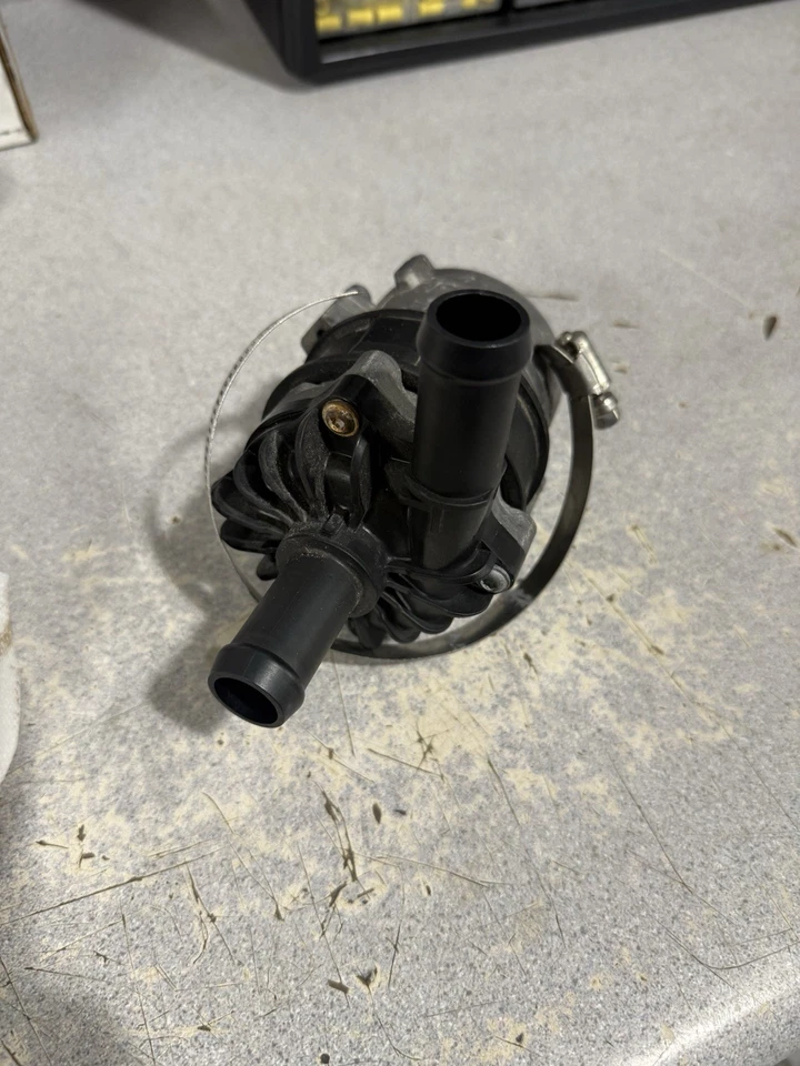 2013-2014 Gt500 Intercooler Pump CWA 50 Pierburg Pump - Image 2 of 3