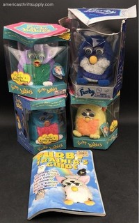 Vintage Tiger Electronics Furby Babies Lot 5pc 4 Boxed Furbies Trainer's Guide