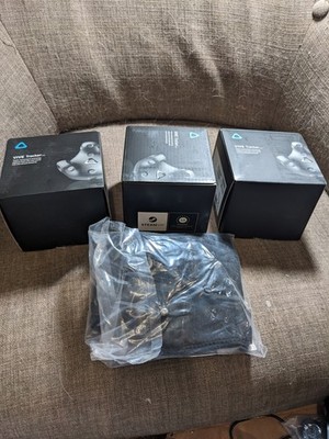 VIVE Tracker 3.0 (x3) VR Full Body Tracking New SteamVR Lot of 3 + Straps