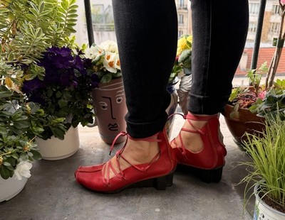 Trendy Trippen Blade Red Leather Lace‑Up Shoes – X+OS Line – Size