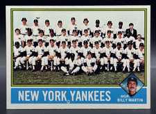 1976 Topps NEW YORK YANKEES team card # 15 Crease-Free Unmarked Checklist NM-MT+