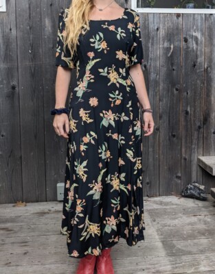 Vilona Moda Vintage Floral Dress