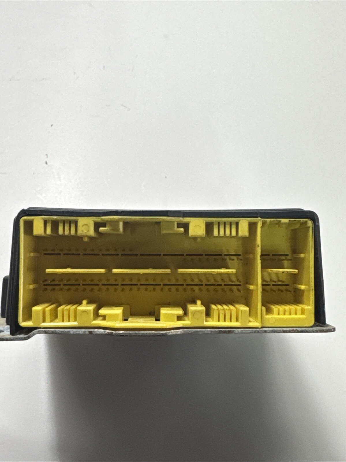 2014 - 2016 MASERATI Ghibli M157 SRS Control Module   OEM  670007061