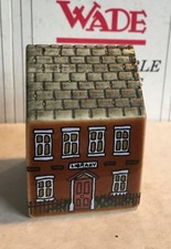 Wade Whimsey on Why Library Set 5 Rare Ceramic House