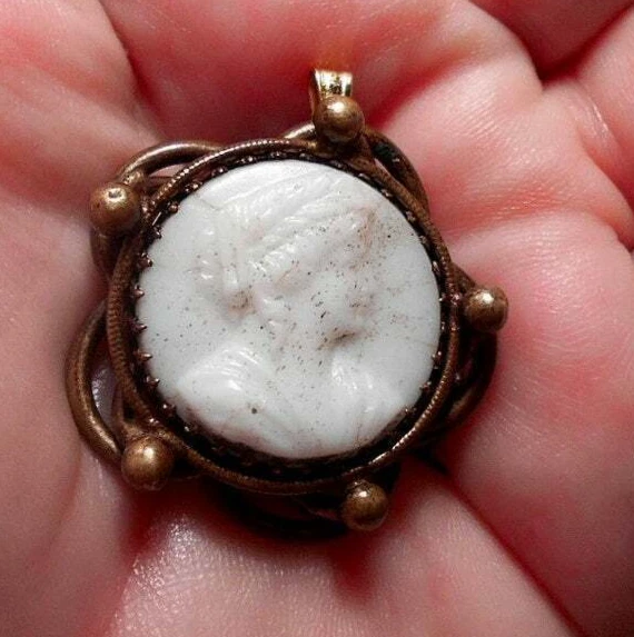 Cameo pins cheap for sale