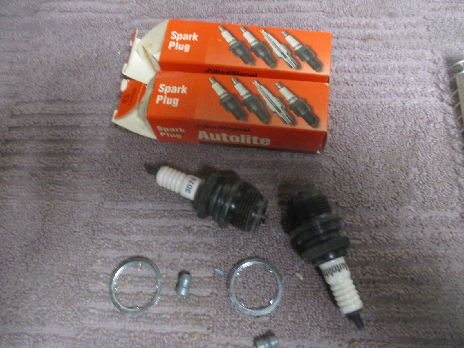 New NOS Autolite 3076 Spark Plug 2  Multiple Vintage Car Truck Tractor