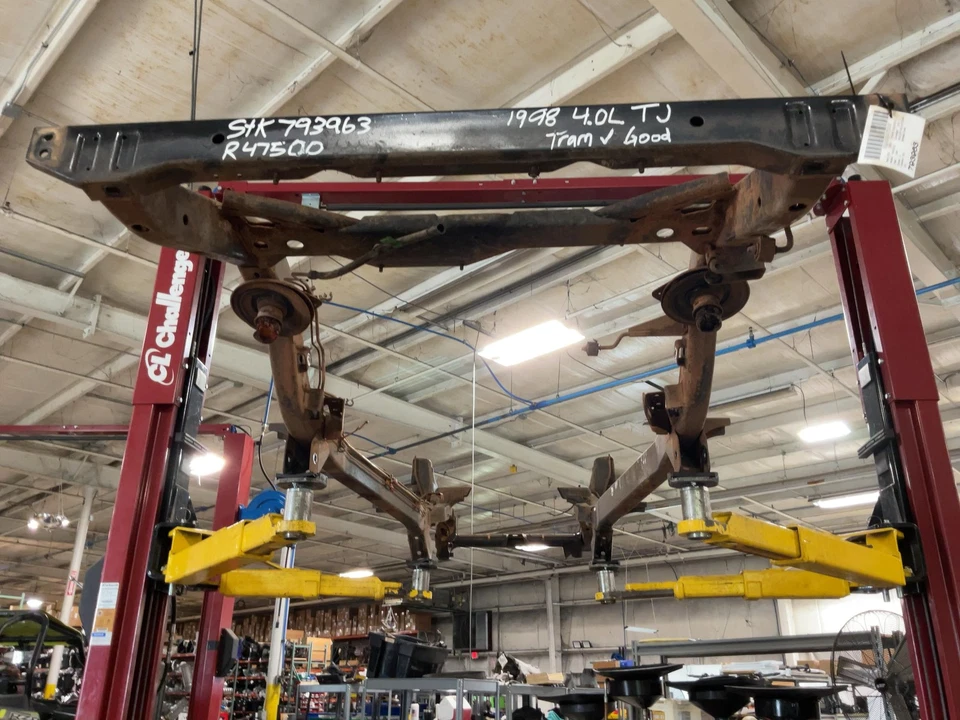 吉普 TJ 牧马人 原始设备制造商 4.0L 6 Cylnder 车架 清洁和检查 97-02 047500 — 第 2/4 张图片