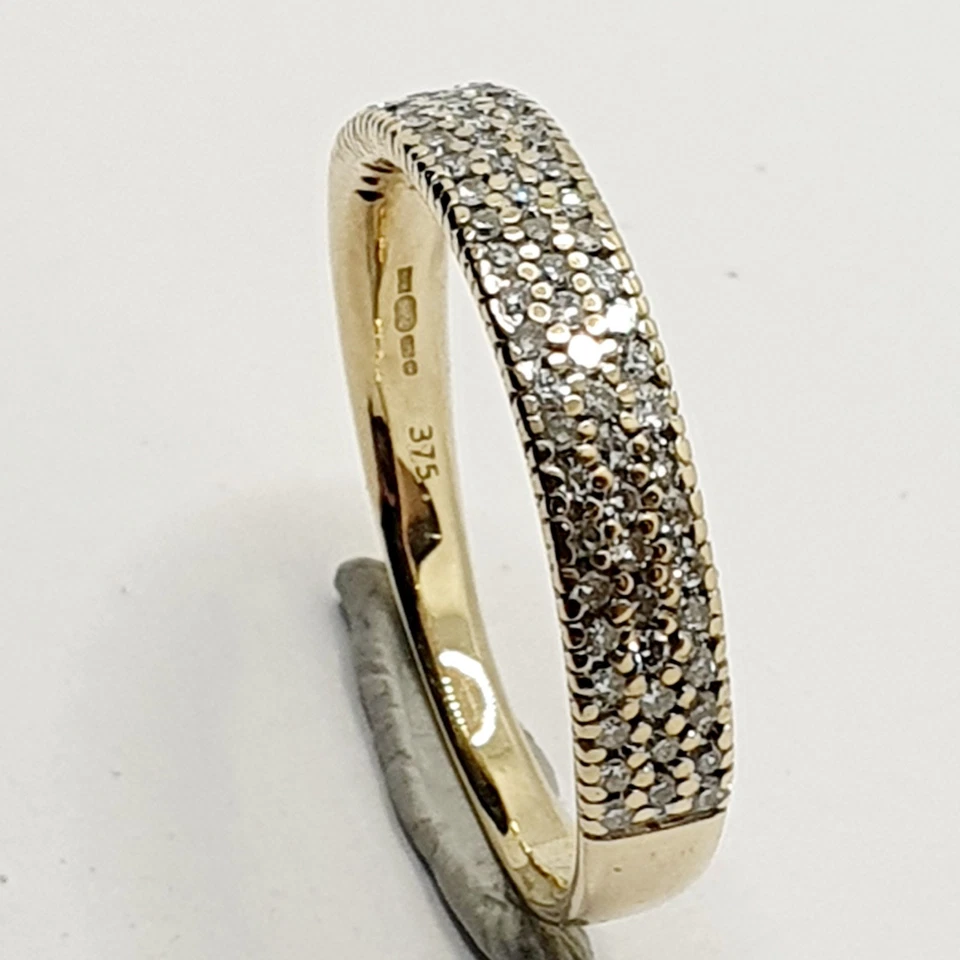 9ct Diamond Triple Rows Band 3.79mm 0.25ct  Yellow Gold Ring Size Nl Hallmark - Image 2 of 4