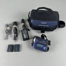 Sony Handycam DCR-DVD101 Camcorder Carl Zeiss DVD 2 Batteries, Charger, Bag