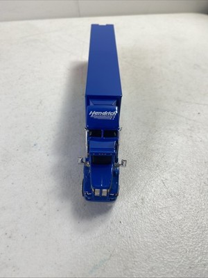 1995 Action Platinum #24 Jeff Gordon Dupont 1:96 Transporter New