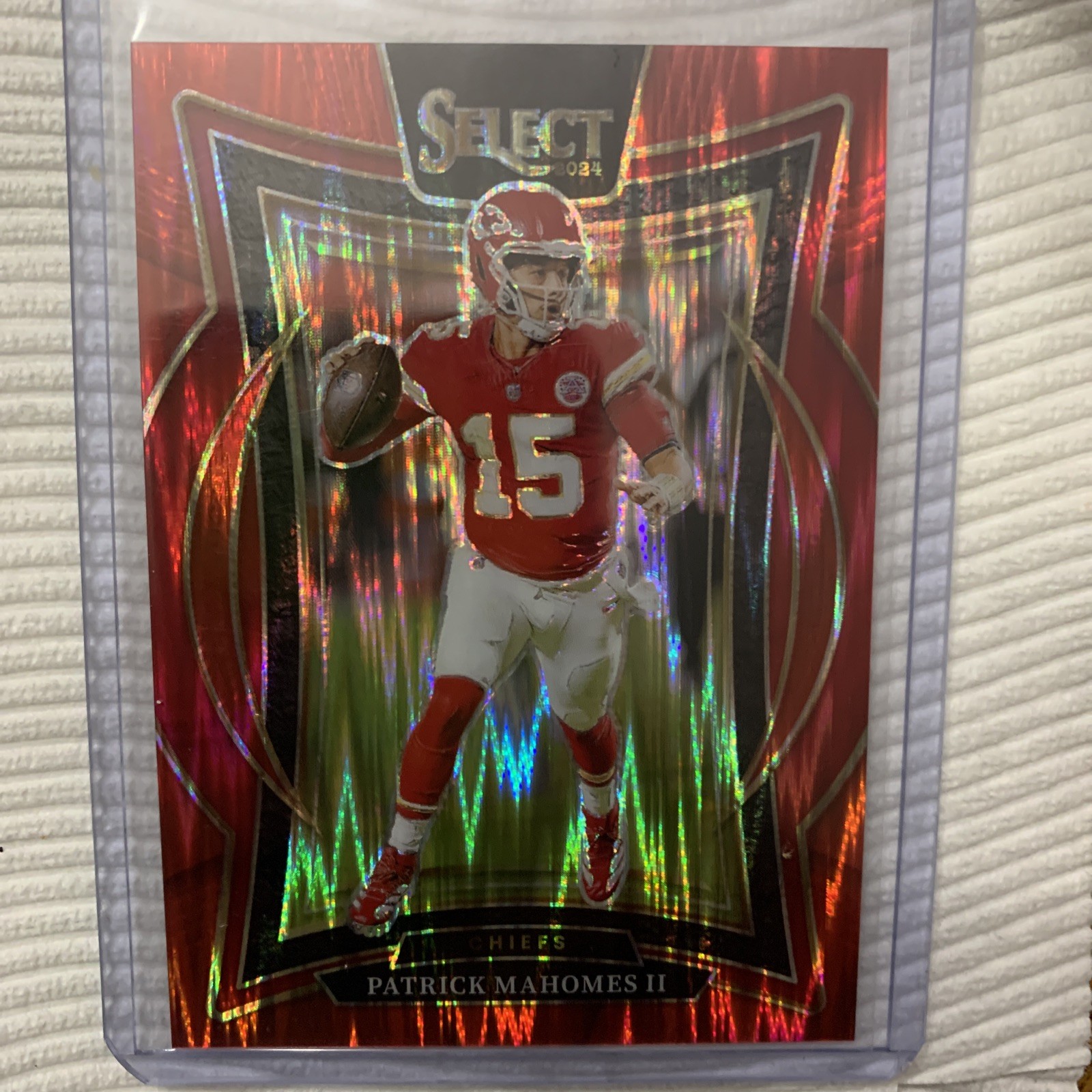 2024 Patrick Mahomes II Select Football Concourse #33 Red Shock Prizm 165/249