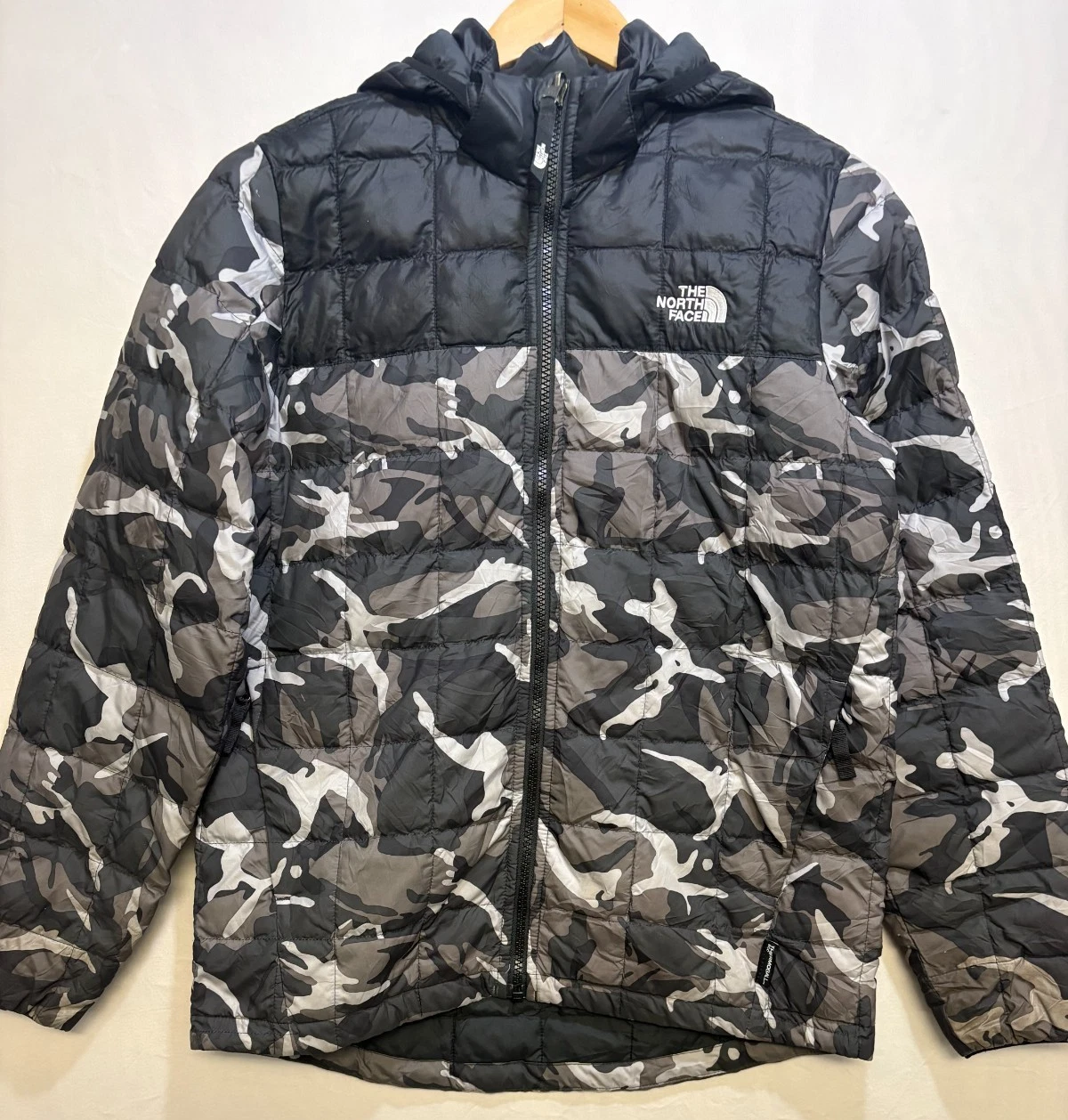 The North Face Thermoball Eco Puffer Jacket Boys Gray Camouflage Hooded L 14/16