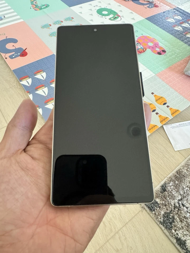 phone - Image 2 of 4