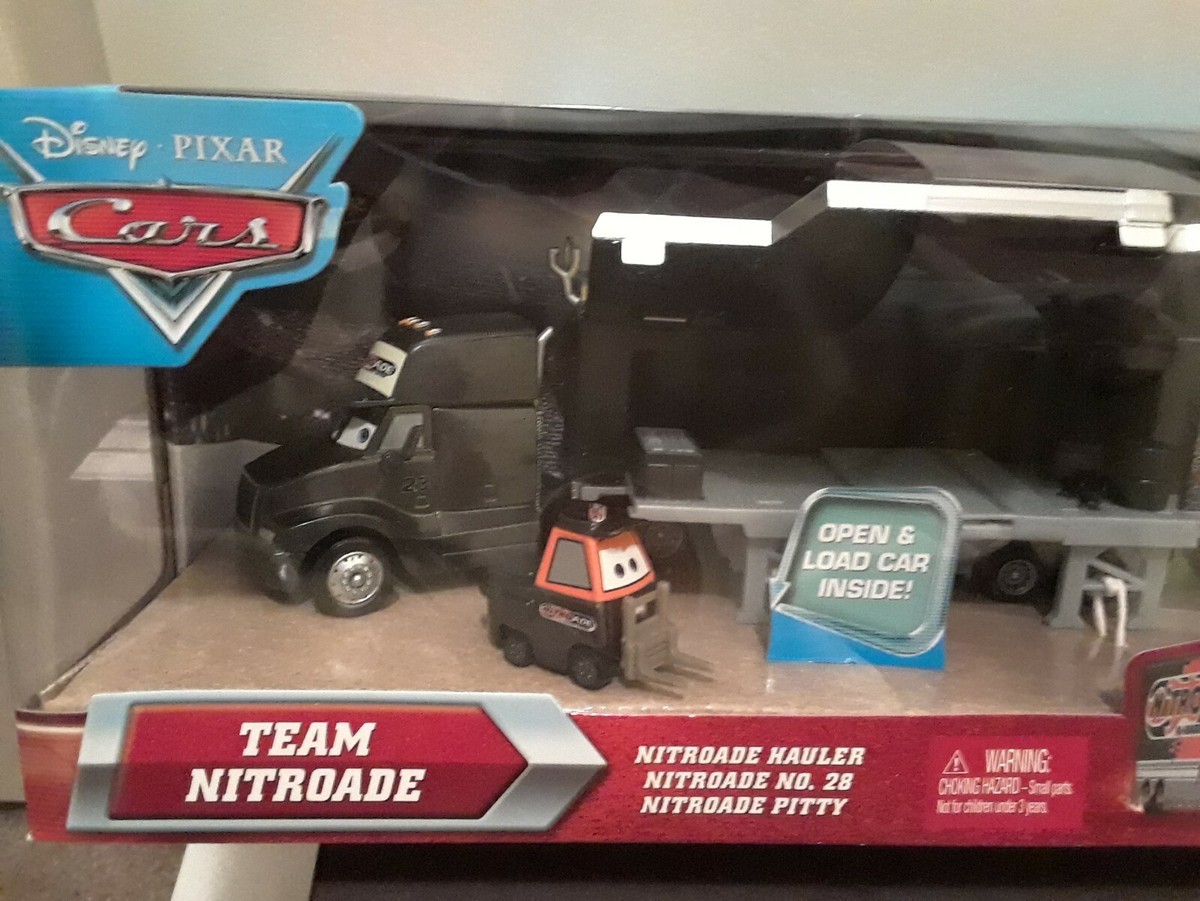 カーズ　Disney Pixar Cars Team Nitroade DISNEY PIXAR Cars TEAM NITROADE Diecast SET NEW IN BOX