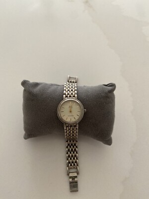 Vintage lady's QQ quartz watch 3 bar original bracelet Works Great New Battery