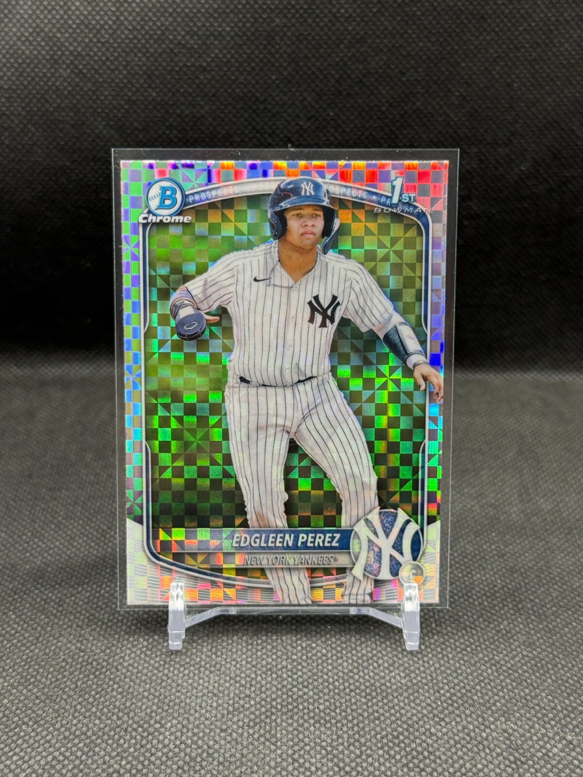 Edgleen Perez 2025 Bowman Chrome 1st Bowman X-Fractor
