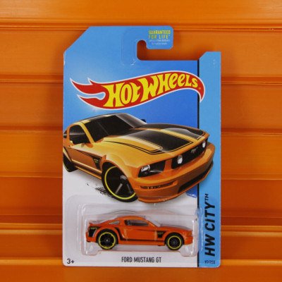 Hot Wheels - 2014 - 2005 FORD MUSTANG GT (Orange) - Mustang 50th 2/10 - 092/250