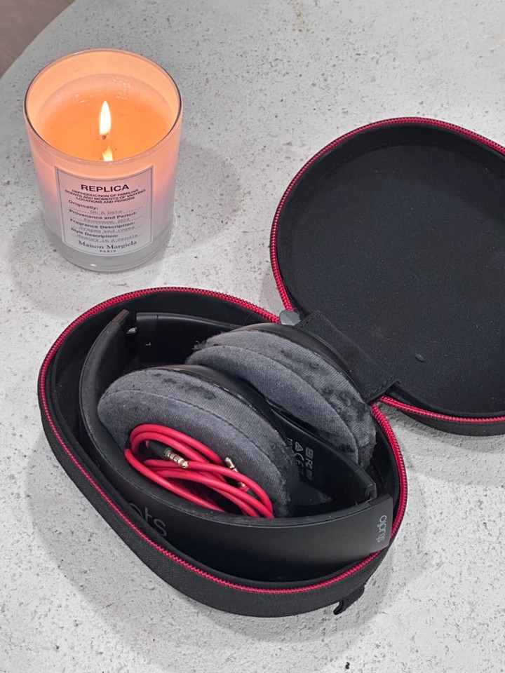 Beats by Dr. Dre B0500 Wired Headphones (Black) Used Wires