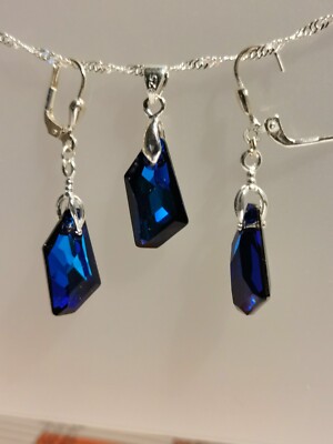 OHRRINGE + Anhänger 18x9 mm mit Kette SWAROVSKI  ELEMENTS ''De-Art'' Bermuda Blue