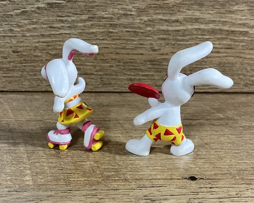 1989 Applause Beach Bunnies Lot Of 2 Throwing Frisbee & Roller Skater 2.5" PVC - Picture 3 of 9