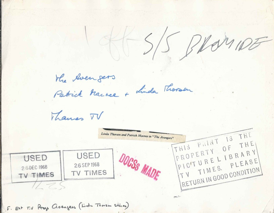 linda-thorson-patrick-macnee-avengers-10x8-photo-steed-tara-tv-times