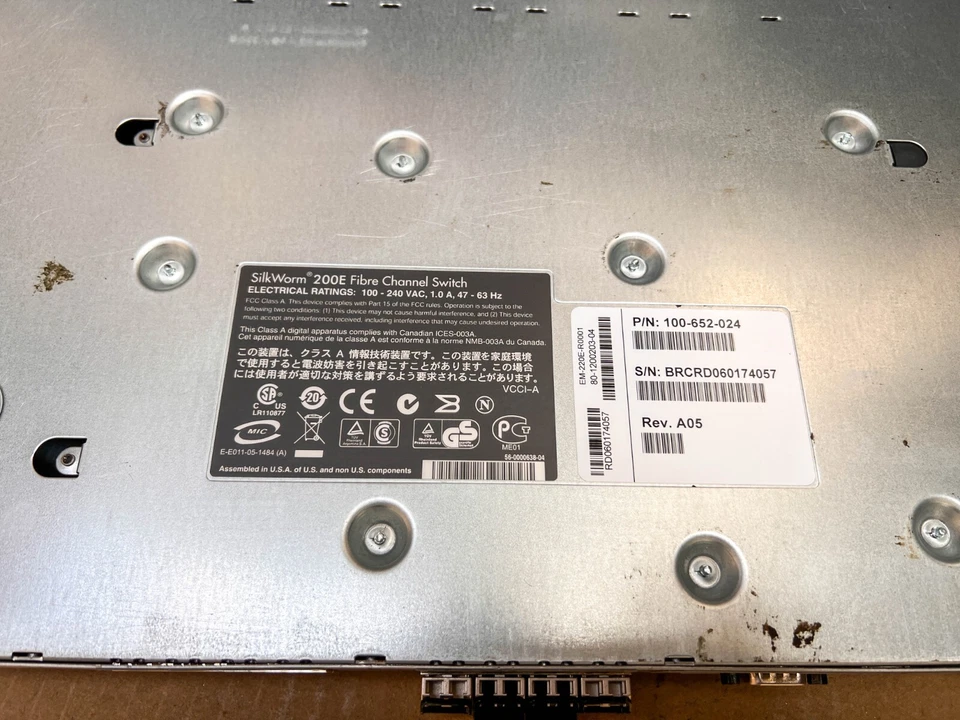 EMC ² 100-652-024 SilkWorm 200E DS-200B Fibre Channel Switch - Image 3 of 3