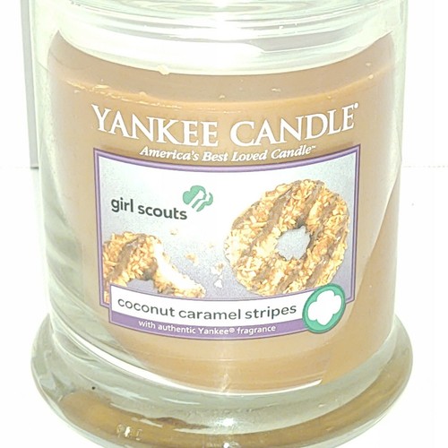 Yankee Candle Girl Scouts Coconut Caramel Stripes Scented candle tumbler 8 oz - Picture 5 of 5