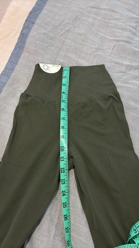 Offline by Aerie Women’s high rise flared Green leggings Sz S NWT - Picture 6 of 9