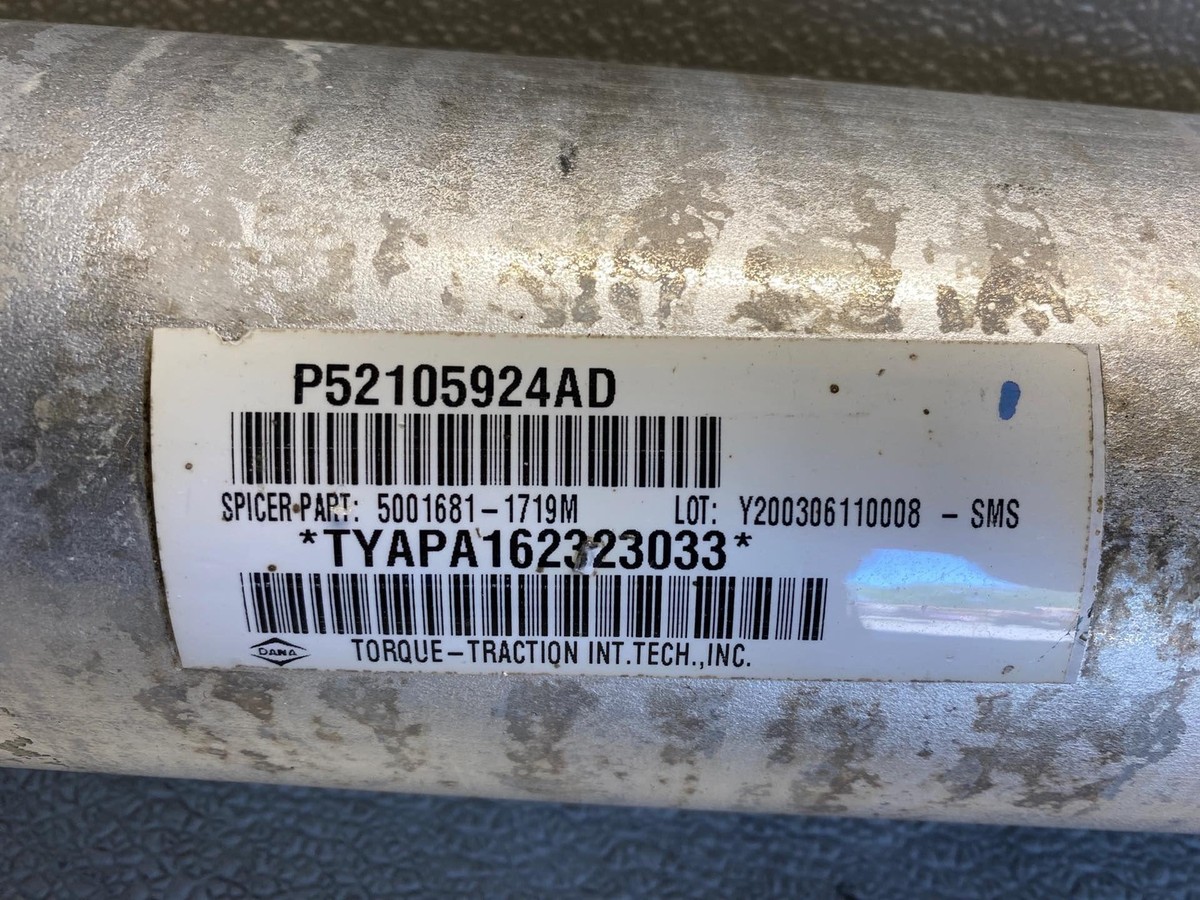 03 Ram 1500 Aluminum Driveshaft with Yoke P52105924AD Quad Cab 5.7  