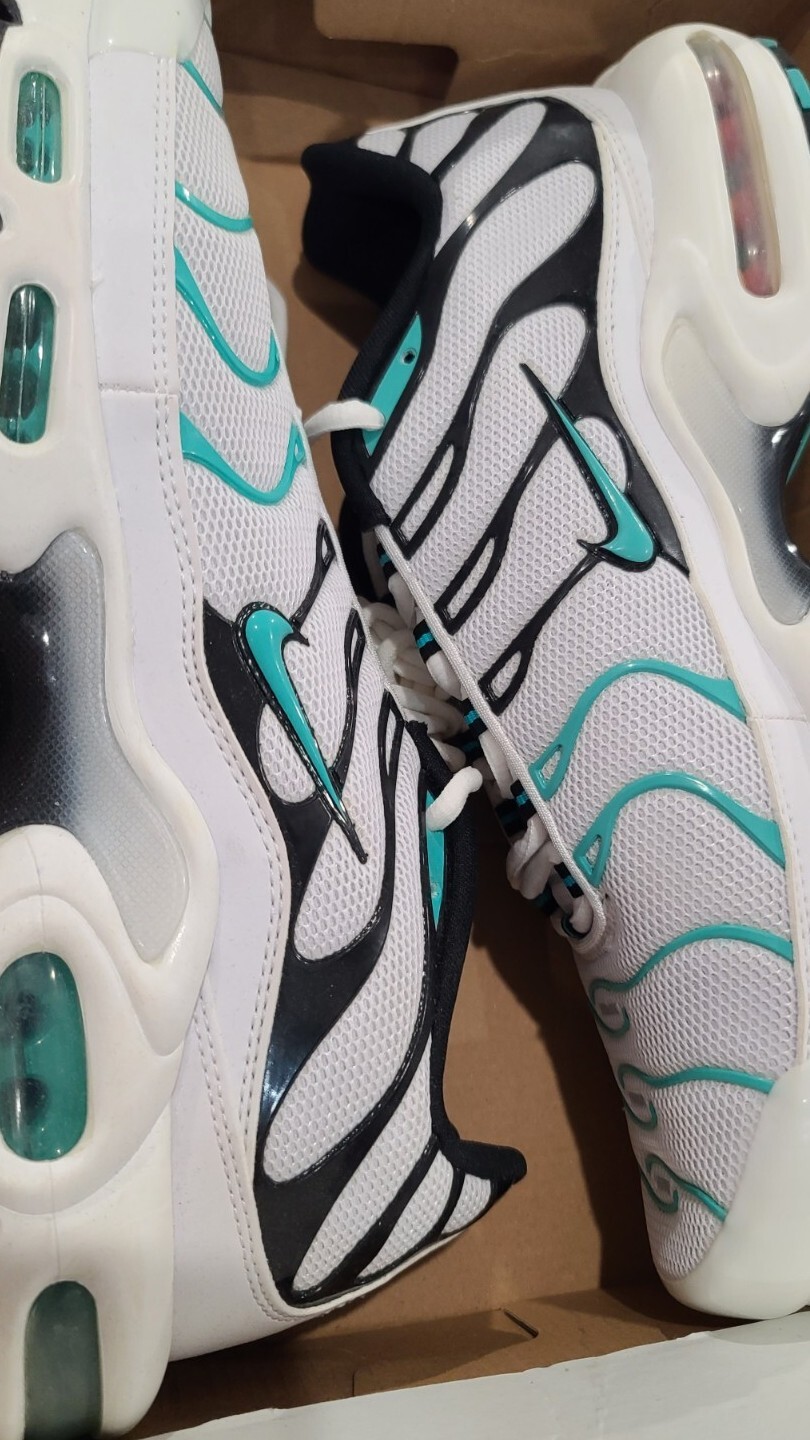 NEW Men's Size 10.5 Nike Air Max Plus White Teal Black 604133148 Shoes
