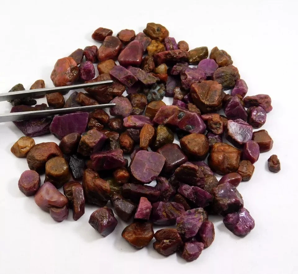 Best Quality Natural Red Ruby Rough, Madagascar Loose Gemstone Certified Lot - Image 2 of 4