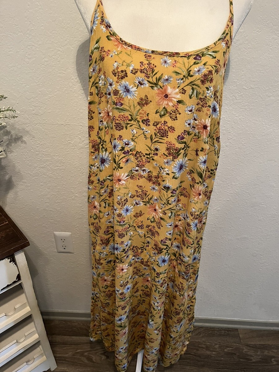 how to tie a maxi dress with slits Spring/Summer Women's White Linen Maxi Dress with a High Slit and Delicate  Tie Straps for a Romantic Beach Vacation