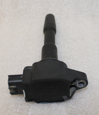 Smart W 453 FOR FOUR ZÜNDSPULE IGNITION COIL ZÜNDKERZENSTECKER